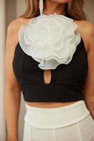 Flower Detailed Fashion Crop Top - BaeDrip