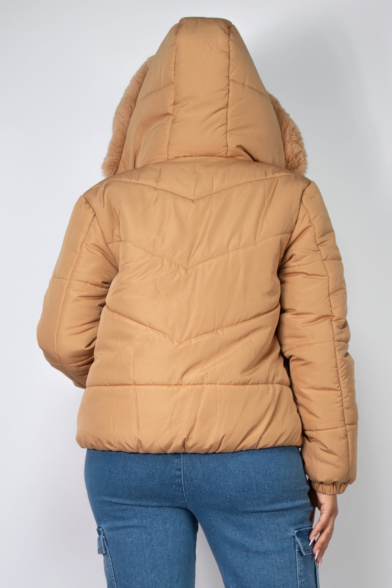 Insulated Zip-up Faux Fur Hooded Jacket – BaeDrip Insulated Zip-up Faux Fur Hooded Jacket – BaeDrip